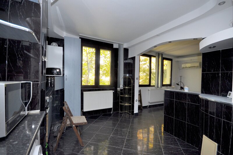 Drumul Taberei, 300 m metrou Valea Ialomitei, decomandat centrala proprie