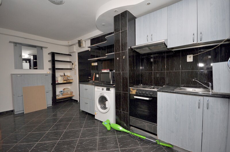 Drumul Taberei, 300 m metrou Valea Ialomitei, decomandat centrala proprie