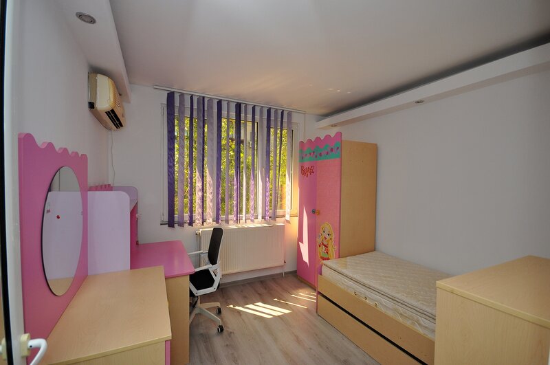 Drumul Taberei, 300 m metrou Valea Ialomitei, decomandat centrala proprie