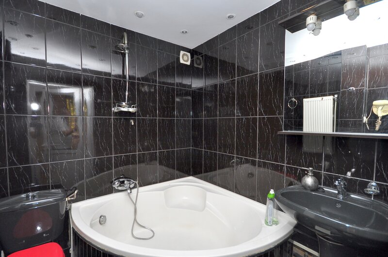 Drumul Taberei, 300 m metrou Valea Ialomitei, decomandat centrala proprie